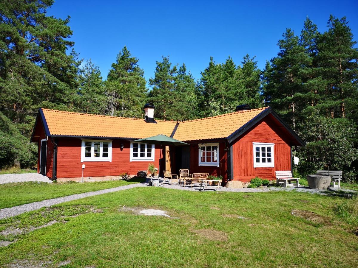 Smedjan cottage Enköping Exteriör bild